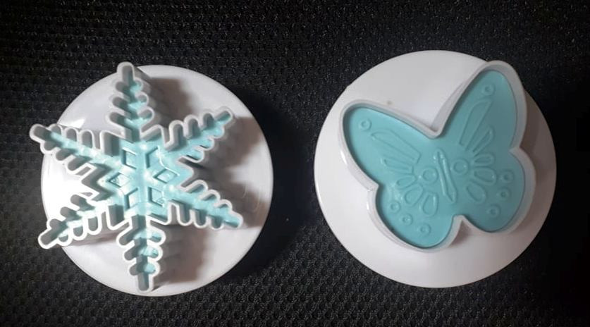 Image of Fondant / Marcipán rugós kiszúró - Pillangó+hópehely 2db-os készlet